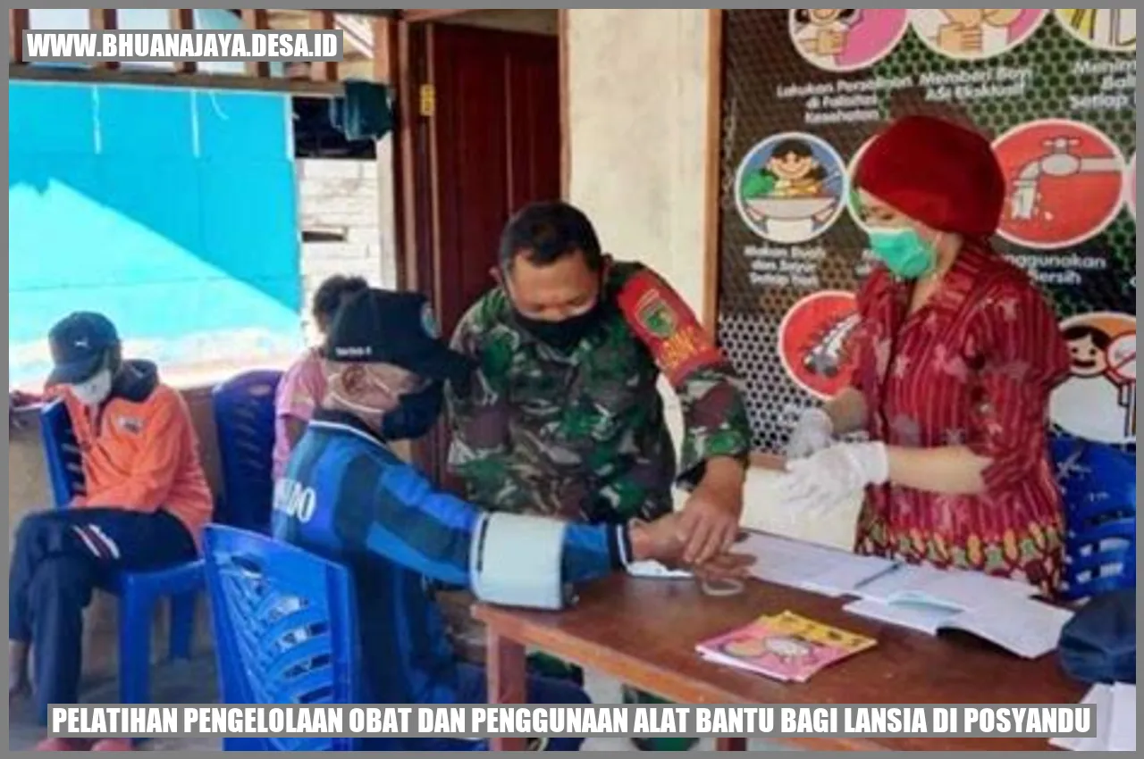 Pelatihan Pengelolaan Obat dan Penggunaan Alat Bantu bagi Lansia di Posyandu